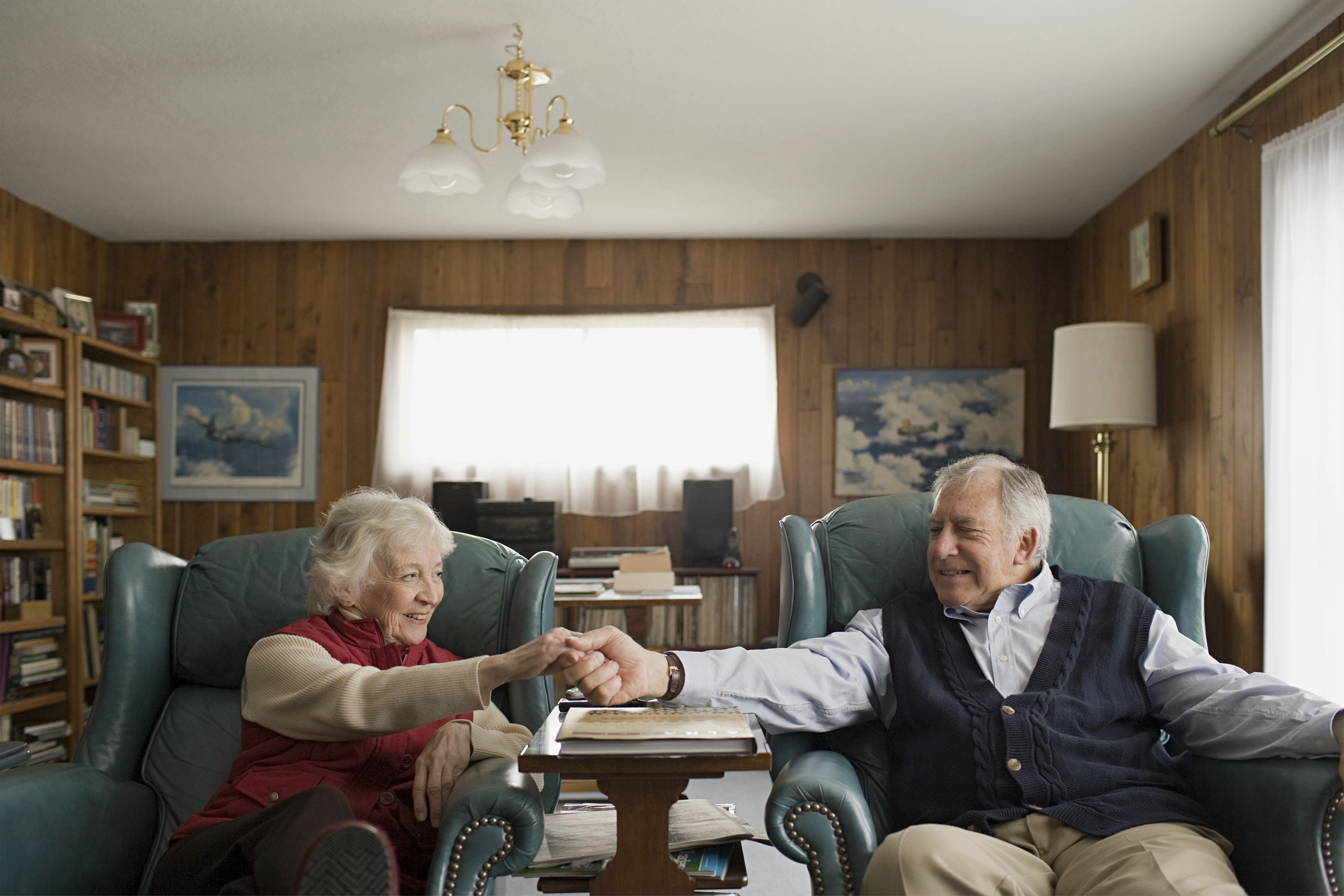 CareynPlus: "10 Tips om Langer Thuis te Blijven Wonen"